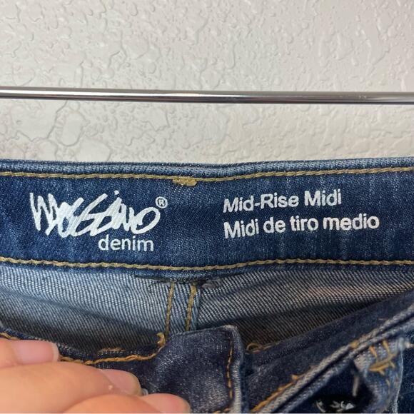 MOSSIMO Denim Distressed Cuffed Mid Rise Midi Denim Shorts Size 4 - Picture 3 of 5
